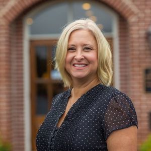 Meet your Posher, Dena